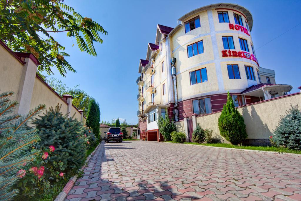 בישקק King House Hotel מראה חיצוני תמונה