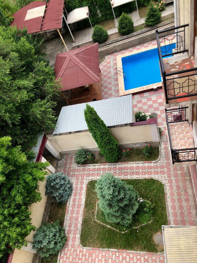 בישקק King House Hotel מראה חיצוני תמונה